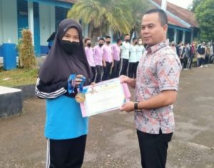 Torehkan Prestasi di Kejuaraan Kyurogi Taekwondo Tingkat Sumsel, Siswi SMA Unggul Negeri 4 Lahat Harumkan Nama Lahat