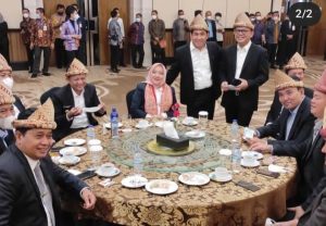 Bupati Joncik Hadiri RUPS Tahunan Bank Sumselbabel