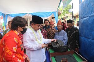 Pj Bupati Muara Enim Apresiasi Kelestarian Adat Desa Tanjung Baru