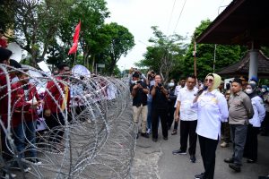 Ketua DPRD Provinsi Sumsel Terima Masa Unjuk Rasa dari IMM Se Sumsel Terkait Menolak Kenaikan Harga BBM