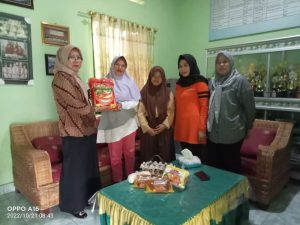 SMP Kartika II-3 Lahat Gelar Program Jumat Berbagai untuk Siswa Kurang Mampu