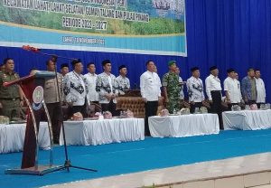 Dr Hasperi Lantik Pengurus PGRI di Kecamatan Lahat, Lahat Selatan, Gumay Talang dan Pulau Pinang