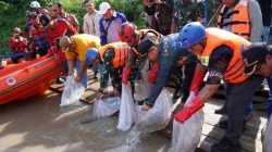 Jaga Keberlangsungan Ekosistem Sungai Enim, Pemkab Muara Enim Tanam Pohon dan Tebar Benih Ikan